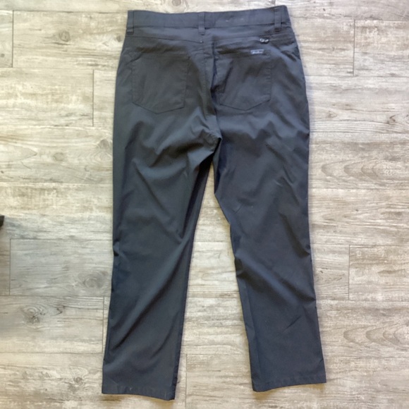 Eddie Bauer Men’s Dark Grey Active Chinos Relaxed Signature Elastic Waistband - Picture 3 of 5
